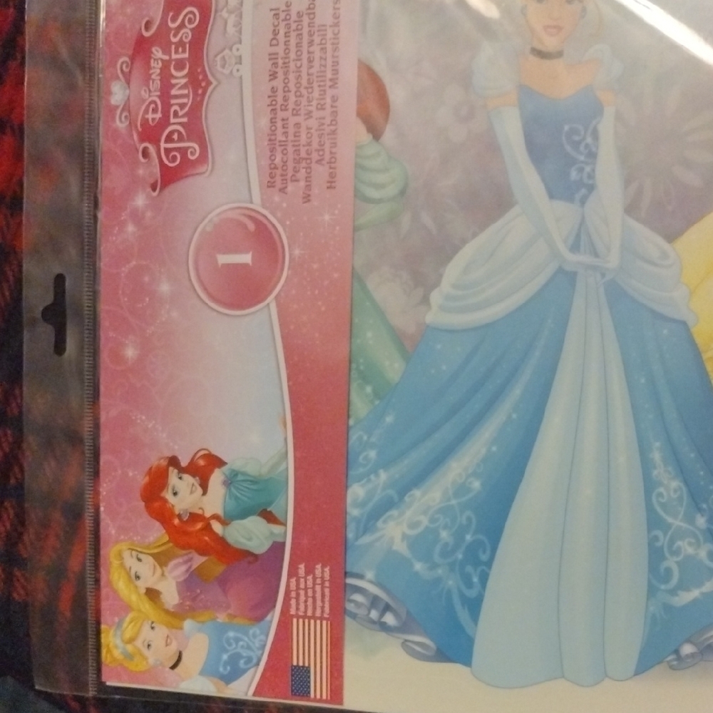 Disney Princess Decal Set - Blue, Yellow, Pink - Picture 4 of 8